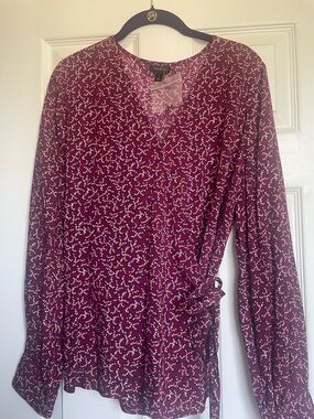 Talbots Tiny Floral Merlot Wrap Blouse, 24" slv, 100% rayon, elastic back waist.